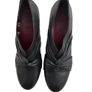 Abeo Harlow black pumps. Size 10N. New